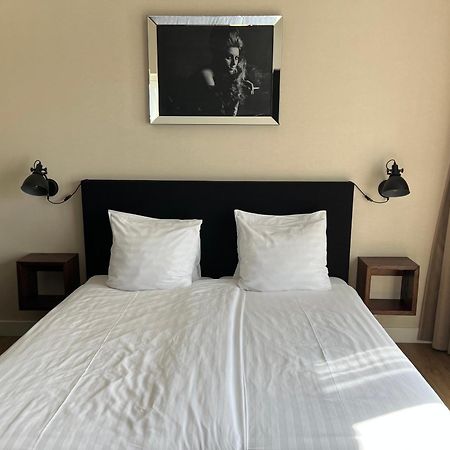 De Tien Wilgen Apartment Oosterblokker Luaran gambar